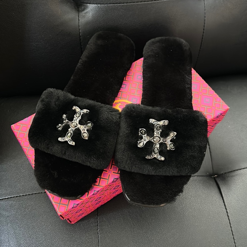Black furry Tory Burch slip on sandals